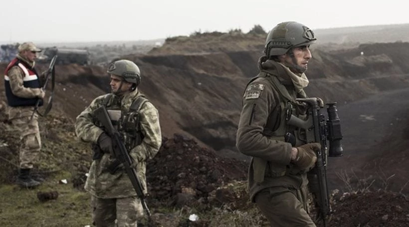 Οι Κούρδοι της Συρίας καλούν το στρατό να «εκπληρώσει το καθήκον του» ενάντια στους Τούρκους